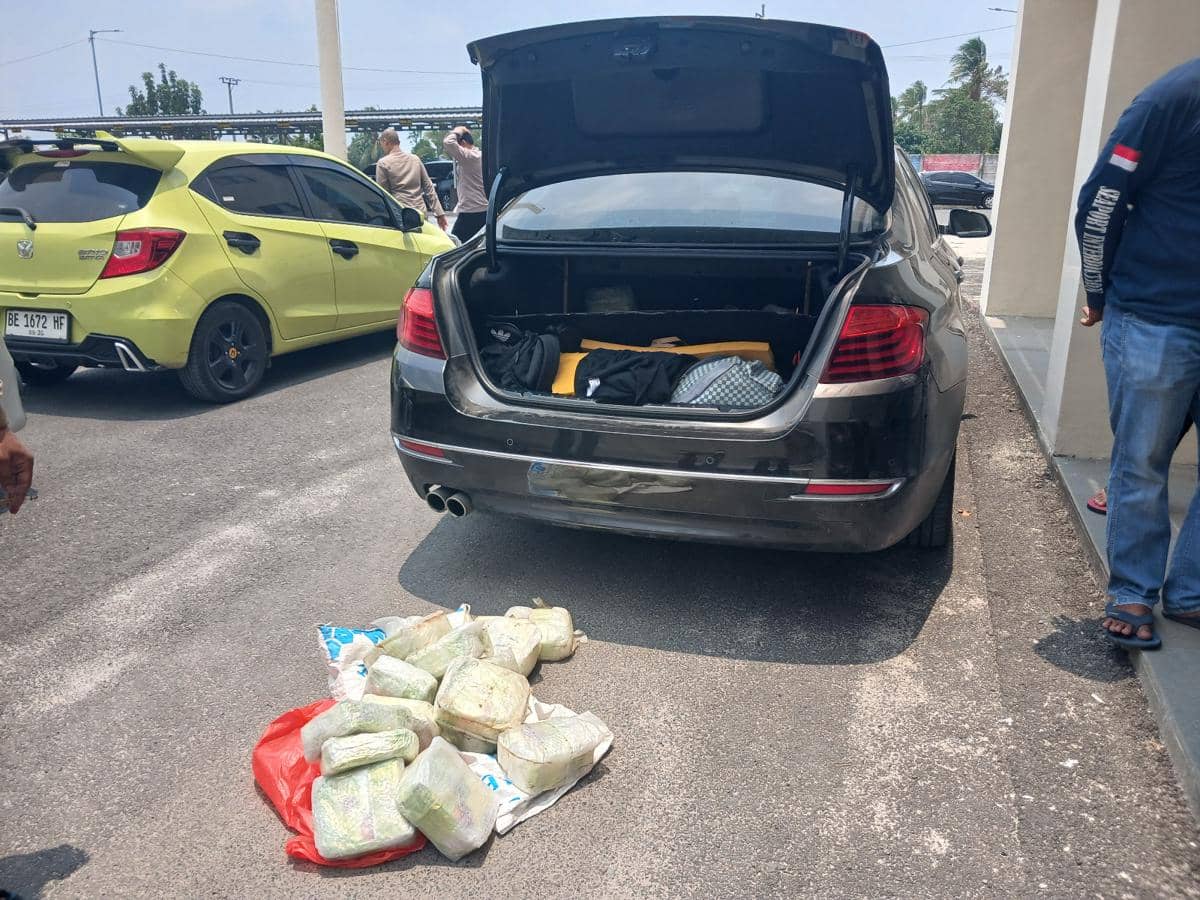 3 Kurir Angkut Sabu Rp50 Miliar Pakai BMW, Tertangkap di Bakauheni