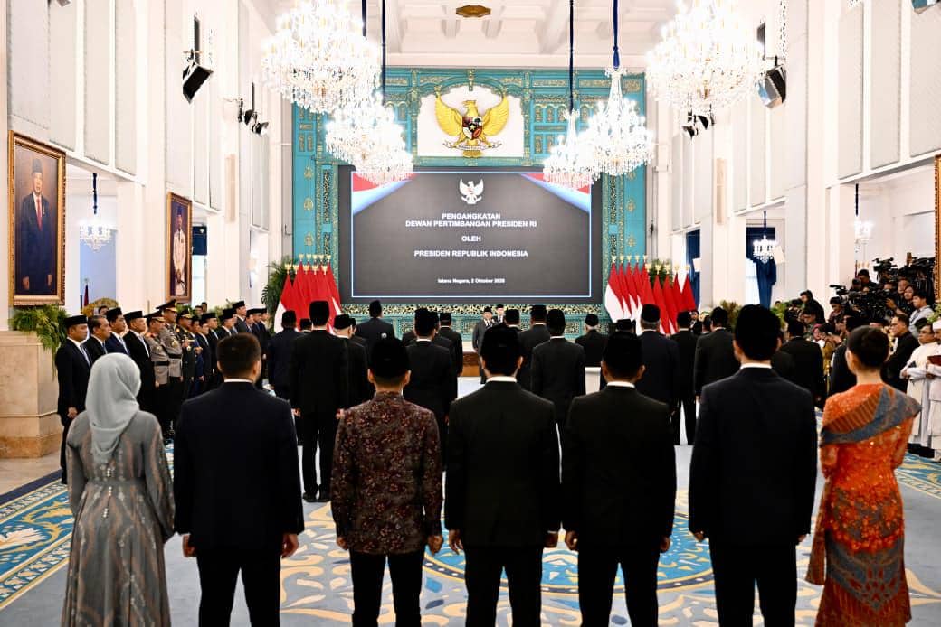 Presiden Prabowo Subianto melantik 26 anggota Dewan Pertimbangan Presiden (Wantimpres) (dok. Sekretariat Presiden)