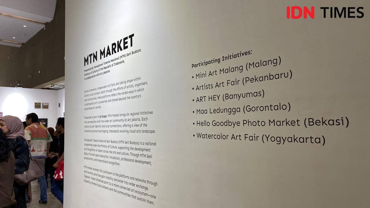 Kegiatan MTN Market bidang seni rupa mempertemukan seniman lokal independen dari berbagai daerah di Indonesia.