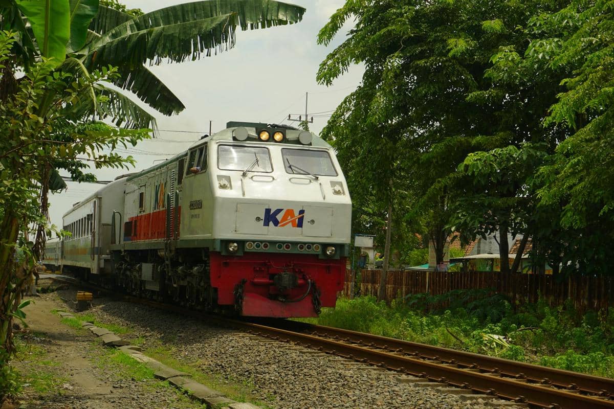 ilustrasi kereta api