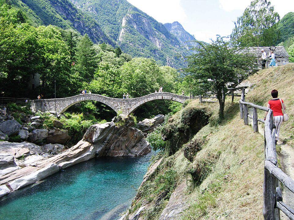 Sungai Verzasca di Lavertezzo
