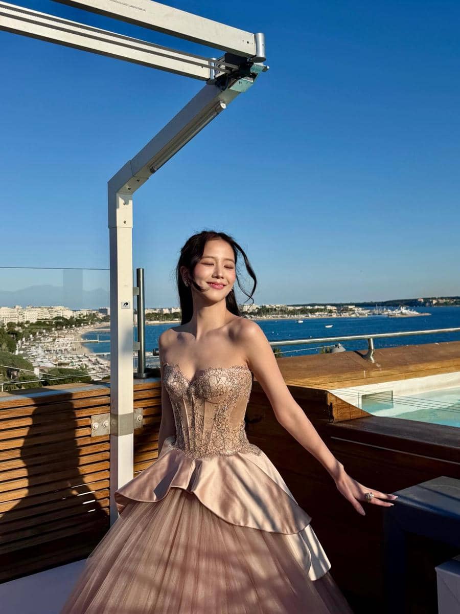 Potret Jisoo, anggota Blackpink, dalam unggahan yang dibagikan melalui akun Instagram pribadinya @sooyaaa__.