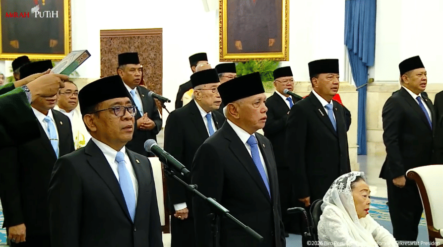 Proses pelantikan Dewan Pertimbangan Presiden RI (Wantimpres) di Istana Merdeka, Jakarta. (Youtube/Sekretariat Presiden)
