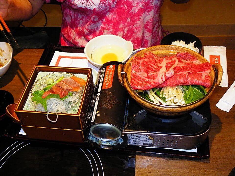 ilustrasi sukiyaki
