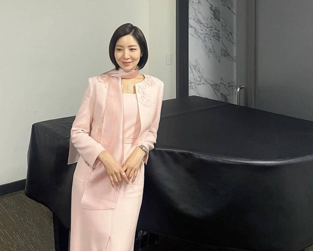 Potret Yoon Se Ah dalam unggahan Instagram pribadinya, dengan ekspresi dan penampilan yang tertangkap kamera.
