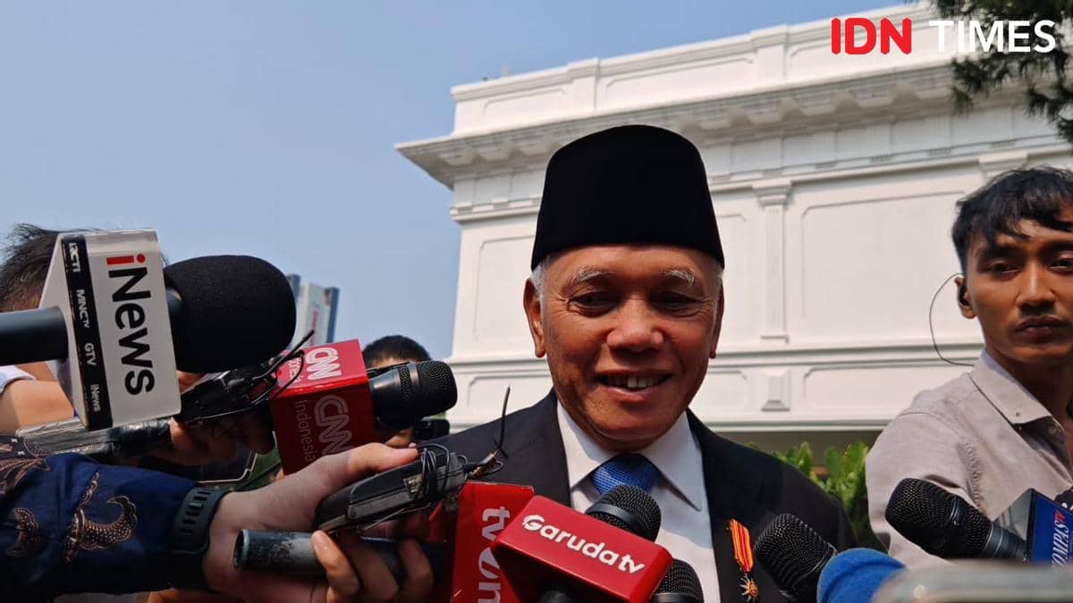 Ketua Majelis Penasihat Partai Amanat Nasional (PAN), Hatta Rajasa hadir di Istana Kepresidenan, Jakarta, Jumat (2/10/2026). (IDN Times/Ilma