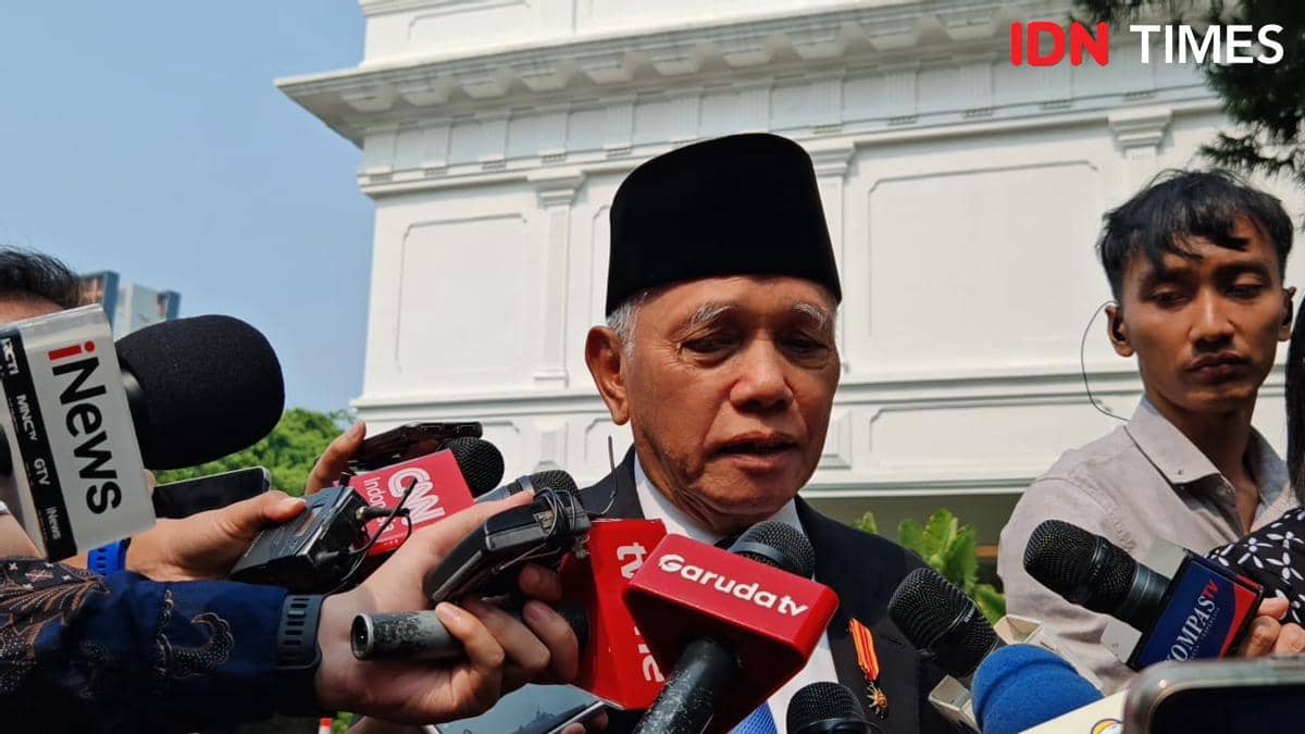 Ketua Majelis Penasihat Partai Amanat Nasional (PAN), Hatta Rajasa hadir di Istana Kepresidenan, Jakarta, Jumat (2/10/2026). (IDN Times/Ilma