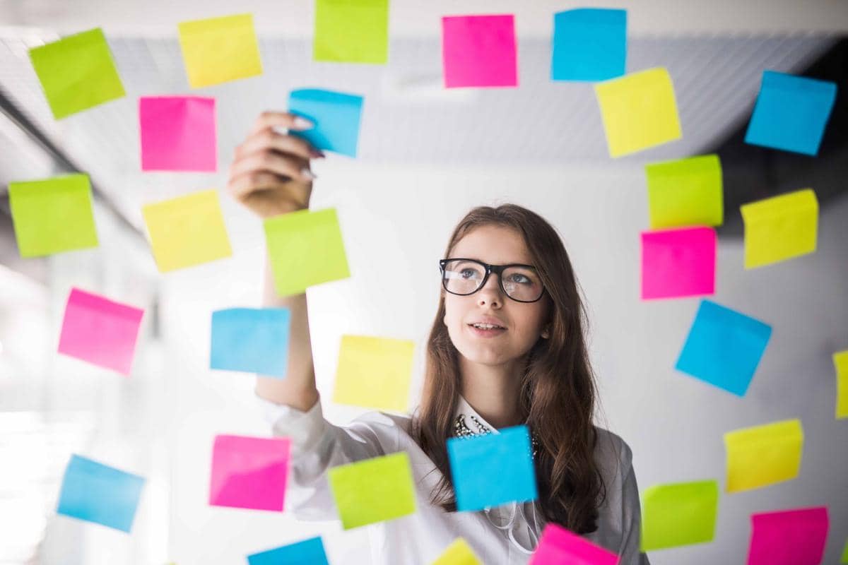 5 Cara Berhenti Mengejar Standar yang Gak Realistis
