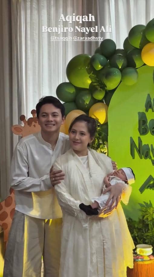 Momen acara akikah Baby Benji, anak Adhisty Zara, yang dibagikan melalui akun Instagram zaraadhsty.