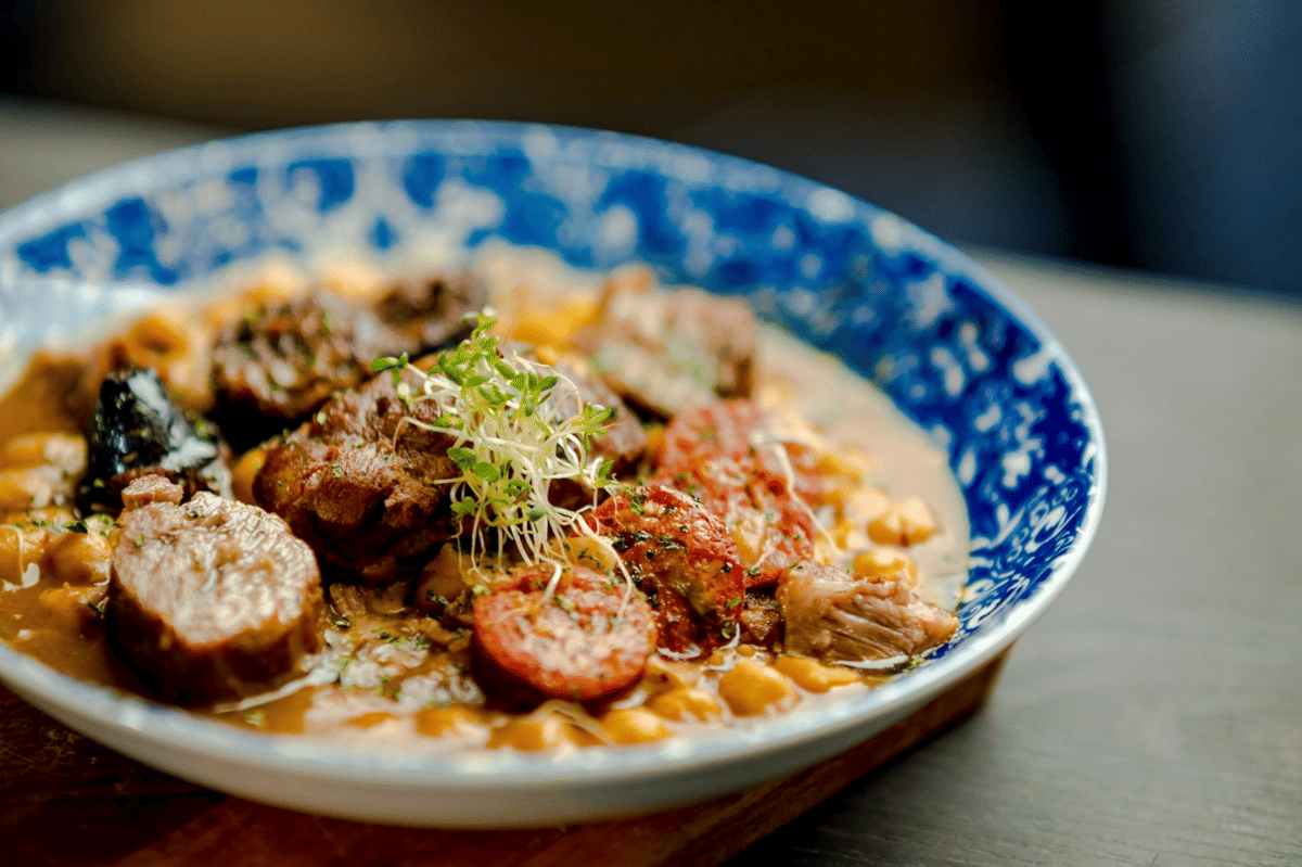 Resep Italian Sausage Orzo, Pasta Orzo Gurih dengan Sosis Italia