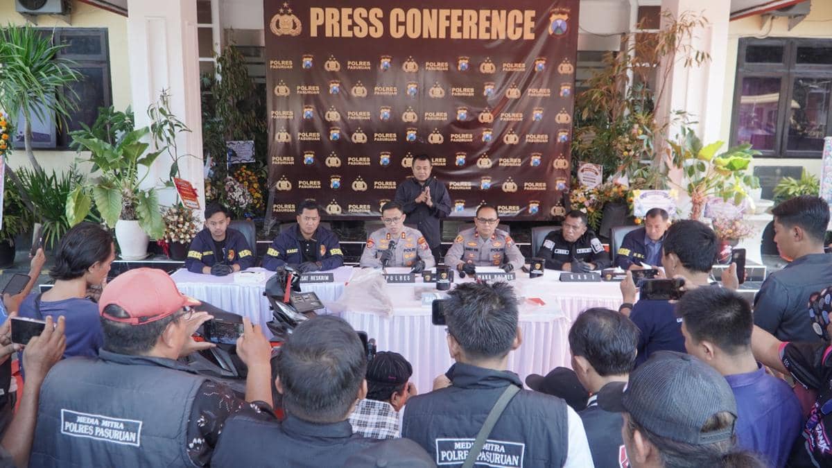 Pelajar di Pasuruan Tewas Dibunuh Kerabat, Jasad Dibakar demi Motor