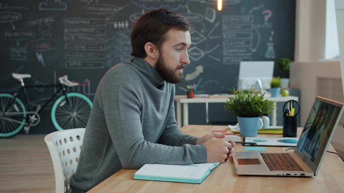 ilustrasi freelancer (Pexels.com/Vitaly Gariev)