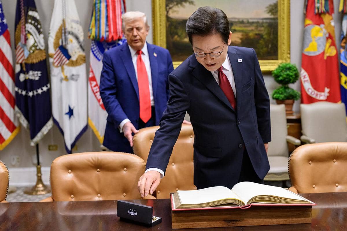 Presiden Amerika Serikat Donald Trump dan Presiden Korea Selatan Lee Jae Myung