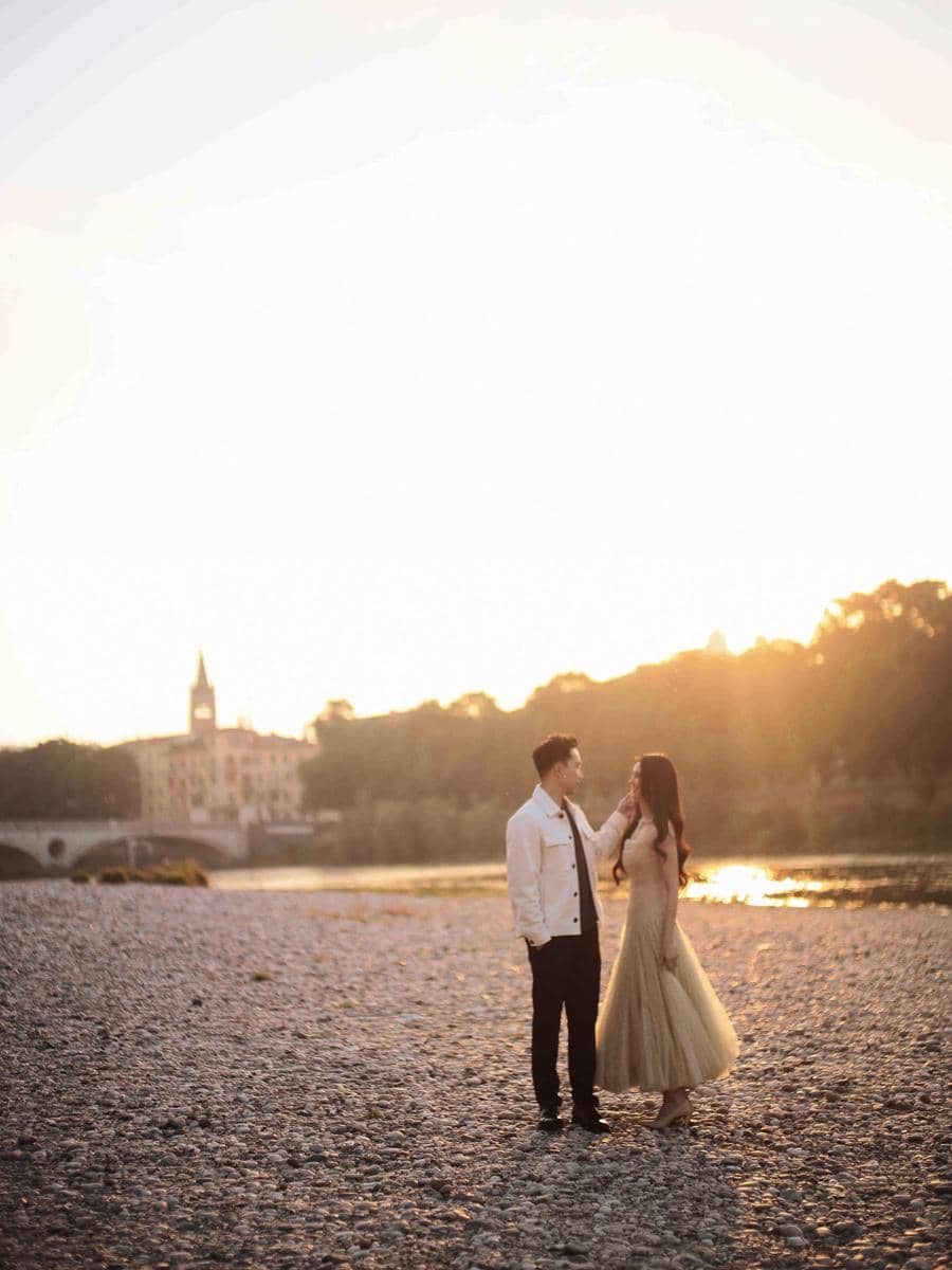 Foto prewedding Gege Elisa dan calon suami di Italia
