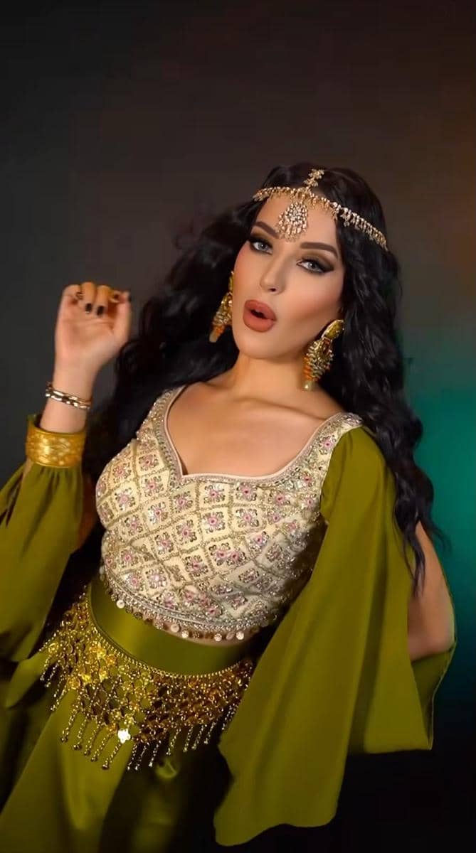 Gaya Tasya Farasya ala Bollywood (instagram.com/tasyafarasya)