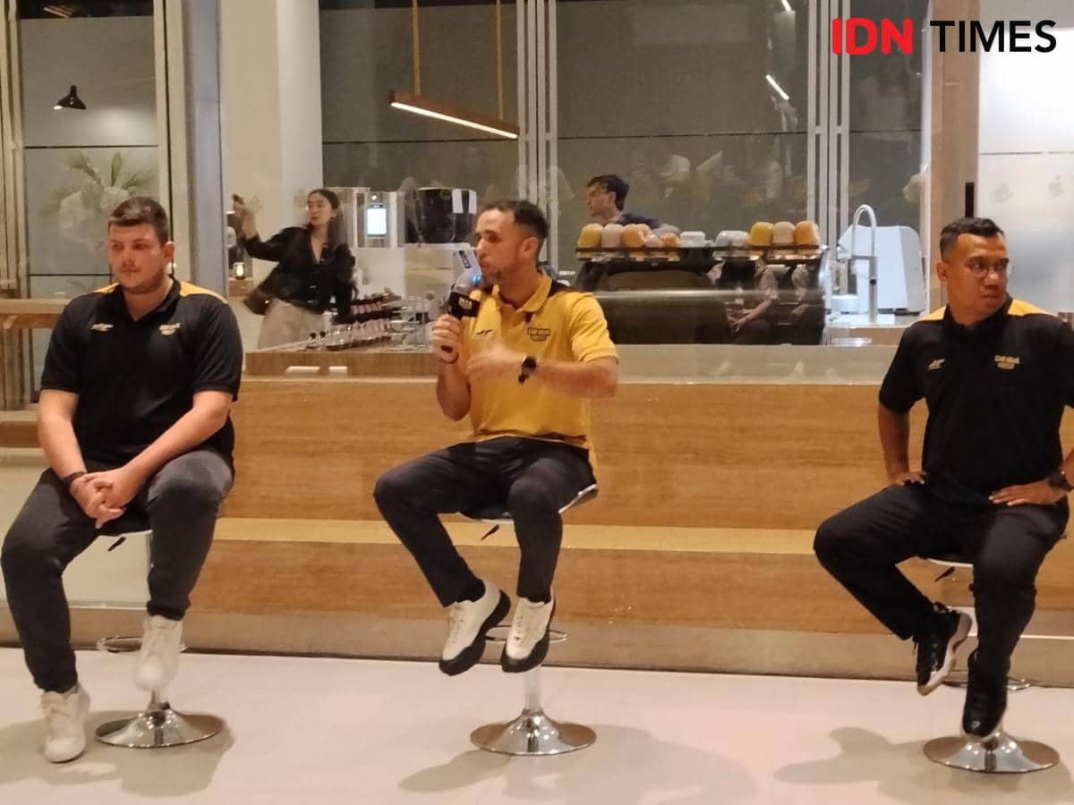 David 'Dave' Singleton dan Gustas Maskoliunas diperkenalkan sebagai pelatih dan asisten pelatih baru Dewa United Banten.