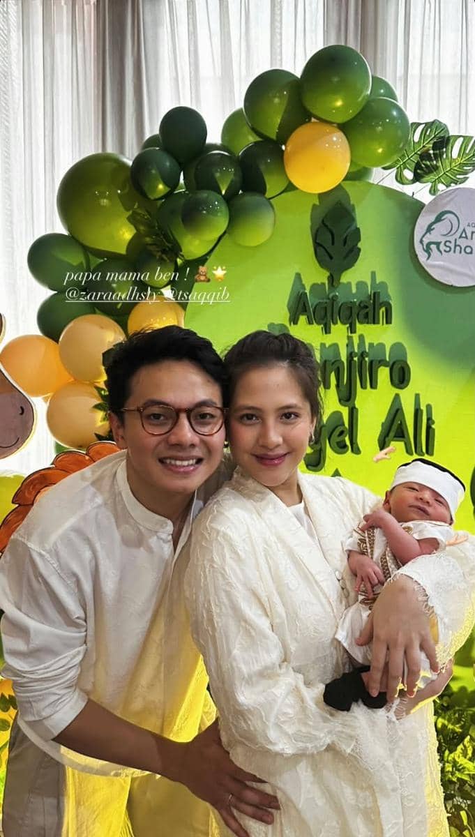 Dekorasi akikah Benjiro untuk perayaan kelahiran anak Adhisty Zara, seperti yang dibagikan melalui akun Instagram allyasyakilaa.