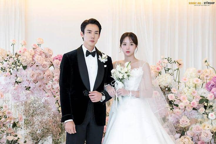 Yoo Yeon Seo dan Chae Soo Bin berada di dalam ruangan dalam adegan drama Korea When the Phone Rings produksi MBC.