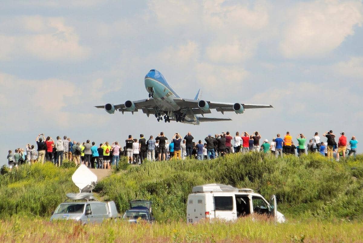 5 Tips Plane Spotting di Sekitar Bandara Adi Soemarmo Solo, Tertarik?
