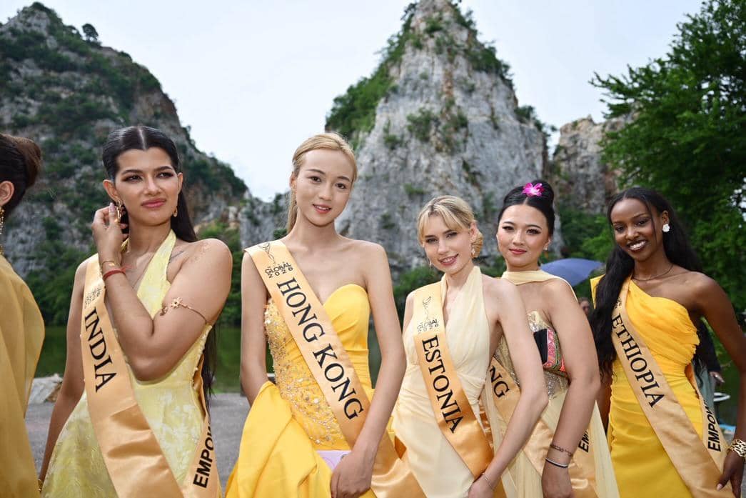 potret finalis Miss Global 2026 di Khao Ngu Stone Park