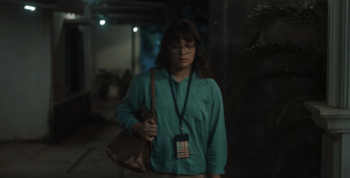Cuplikan layar film Lagi Probation: Kerja Ngejar Apa, Sih? berdasarkan keterangan dari BASE Entertainment.