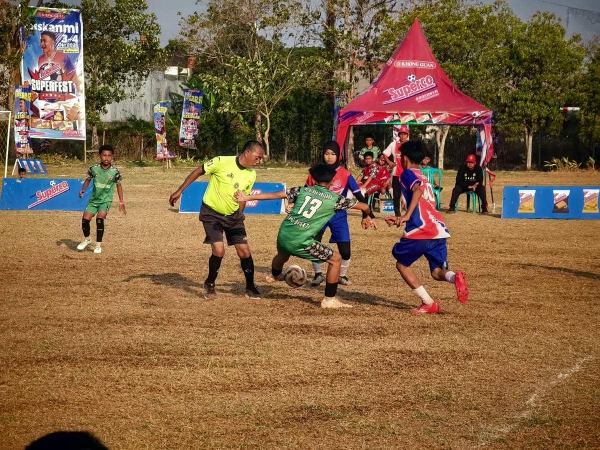Khong Guan memperluas program pembinaan sepak bola usia dini ke luar Pulau Jawa melalui Khong Guan Superco Supercamp Superfest 2026 di Kota 
