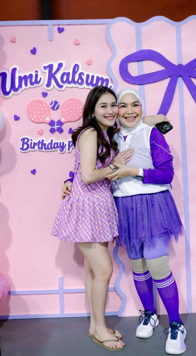 Ulang Tahun ke-54 Ibunda Ayu Ting Ting (instagram.com/ayutingting92)