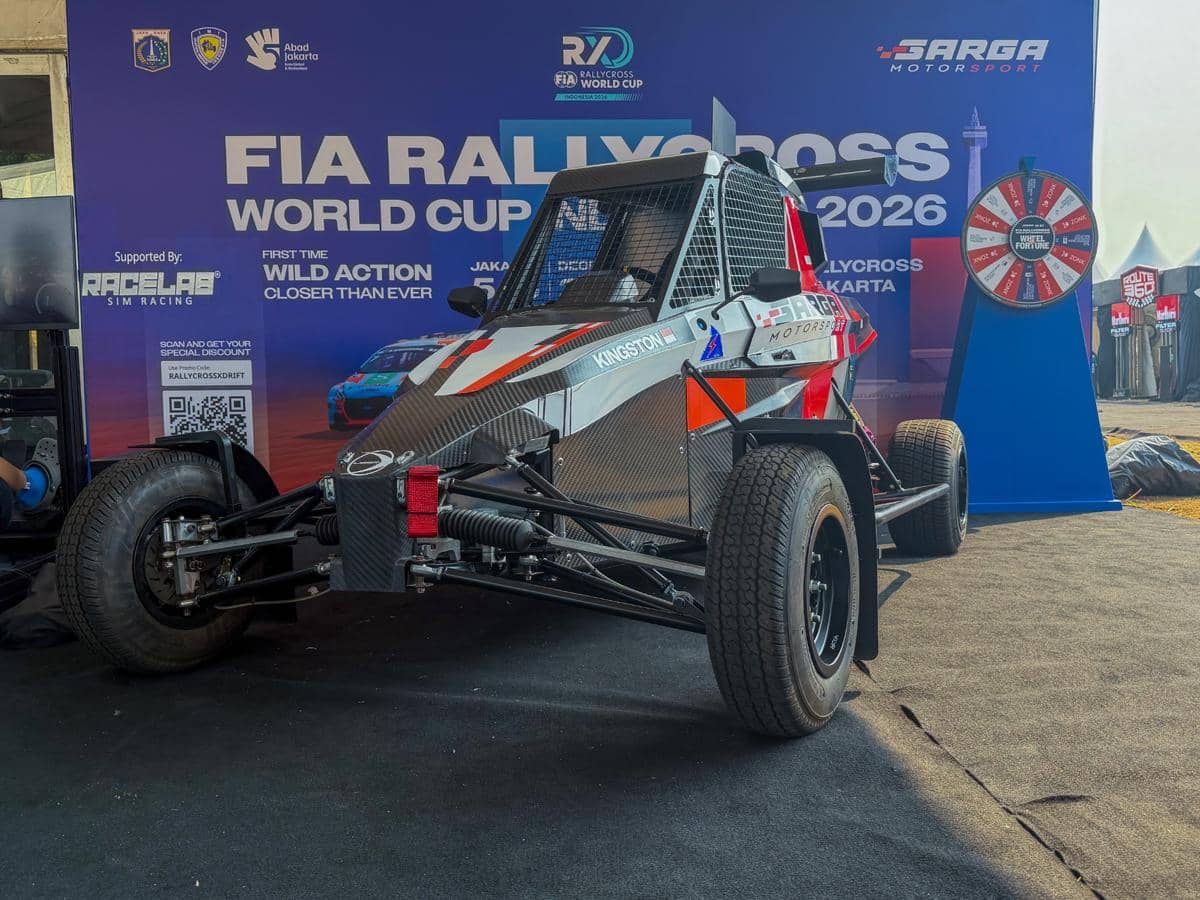 Mobil reli RX5 dirancang ringan dan lincah untuk melaju di lintasan aspal maupun gravel dalam kompetisi.