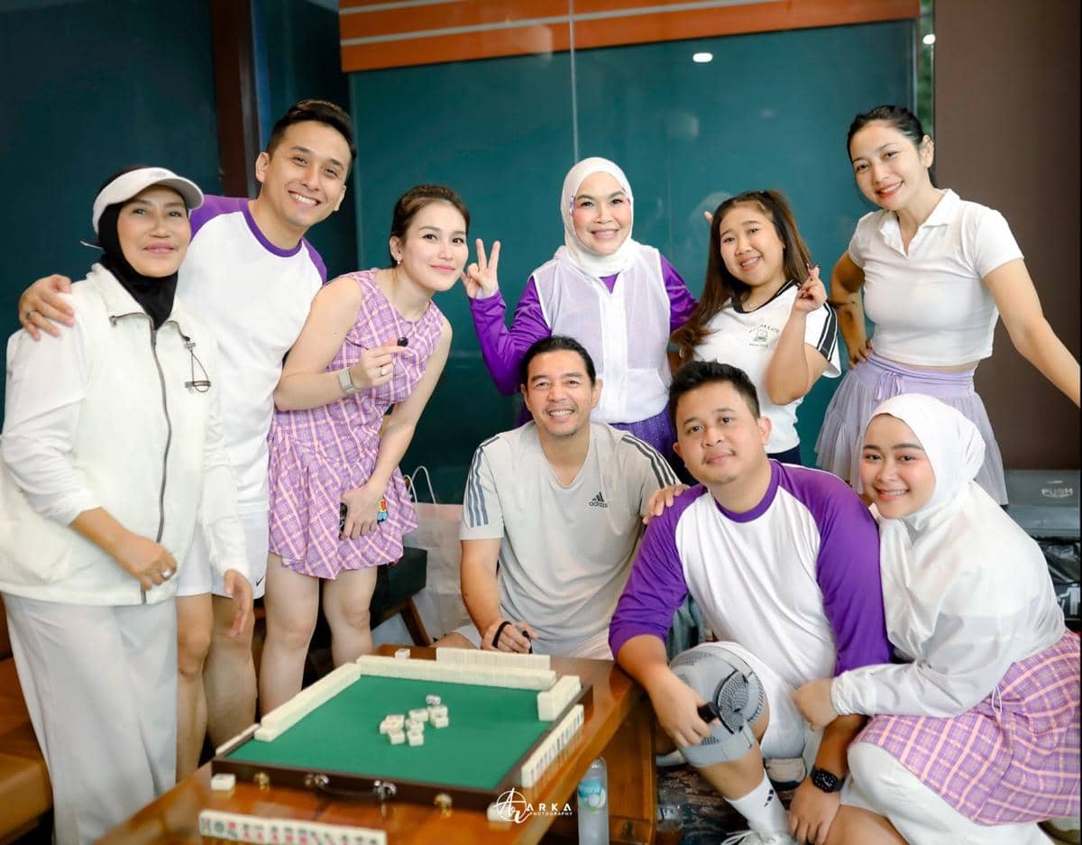 Ulang Tahun ke-54 Ibunda Ayu Ting Ting (instagram.com/ayutingting92)