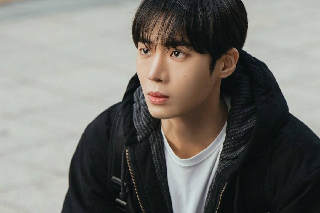 still cuts drama Between Steps