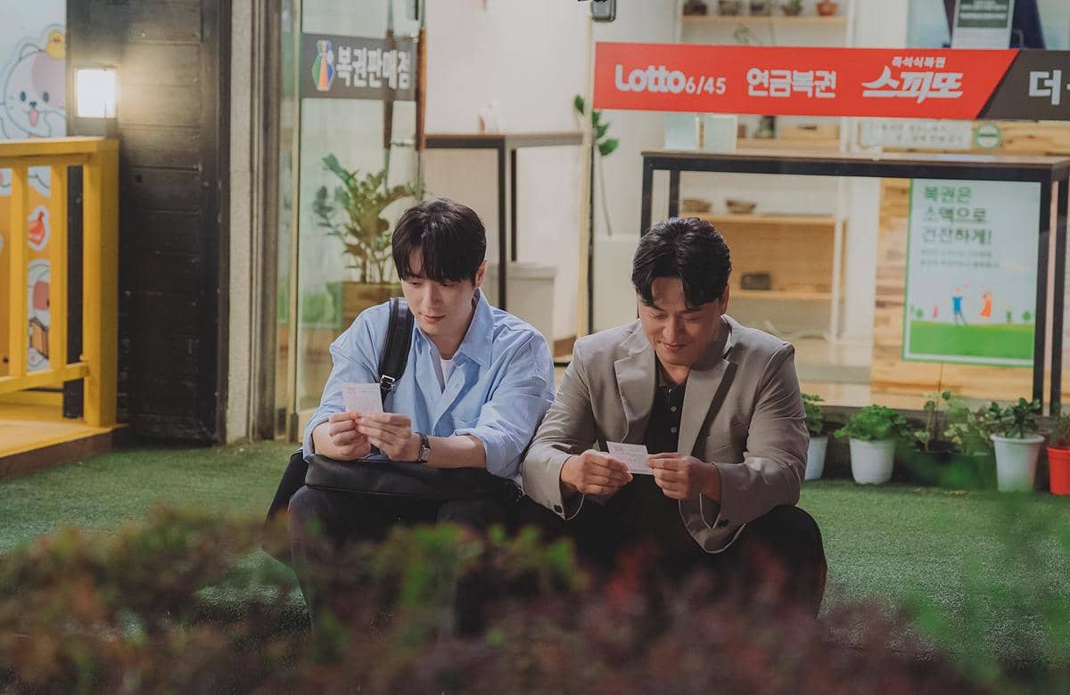 Potongan adegan drama Korea The Ordinary Jackpot yang dibagikan melalui akun Instagram resmi tvN Drama.