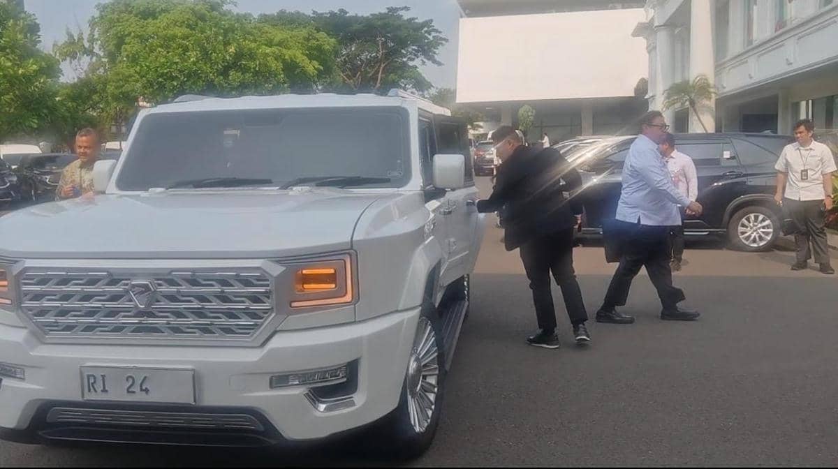 Mobil Maung Pindad jadi kendaraan dinas Menteri Kabinet Merah Putih IDN Times/Ilman Nafi'an))