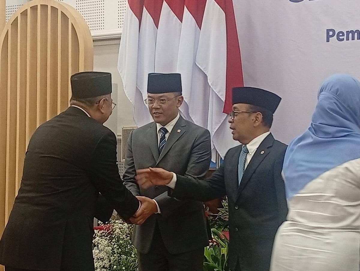 Menko PMK Sugiono dalam serah Terima jabatan di Gedung Kemenko PMK, Senin (5/10/2027). (IDN Times/Dini Suciatiningrum)