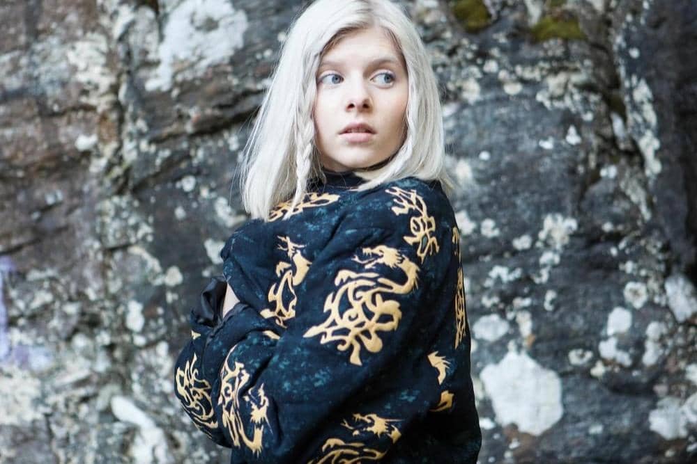Lirik Lagu Runaway - AURORA beserta Maknanya
