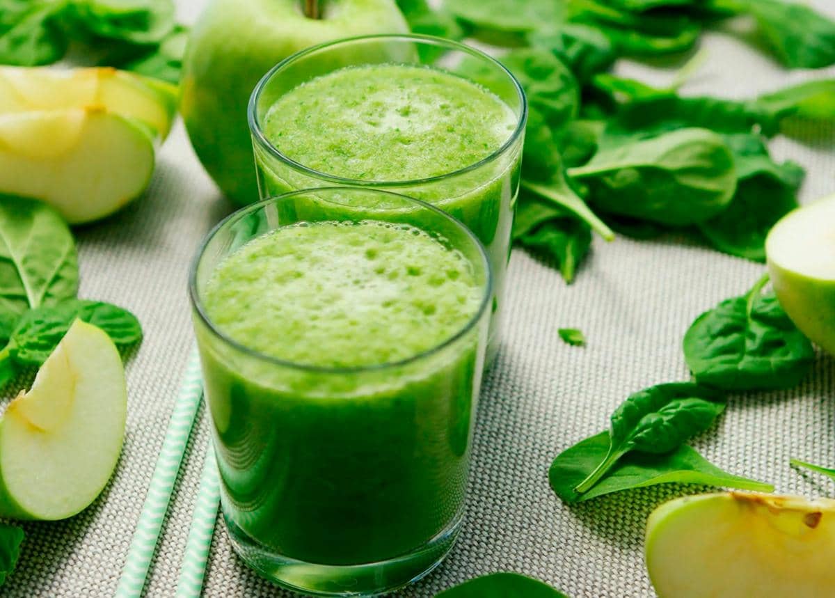 Resep Smoothies Apel Hijau dan Bayam yang Segar untuk Sarapan