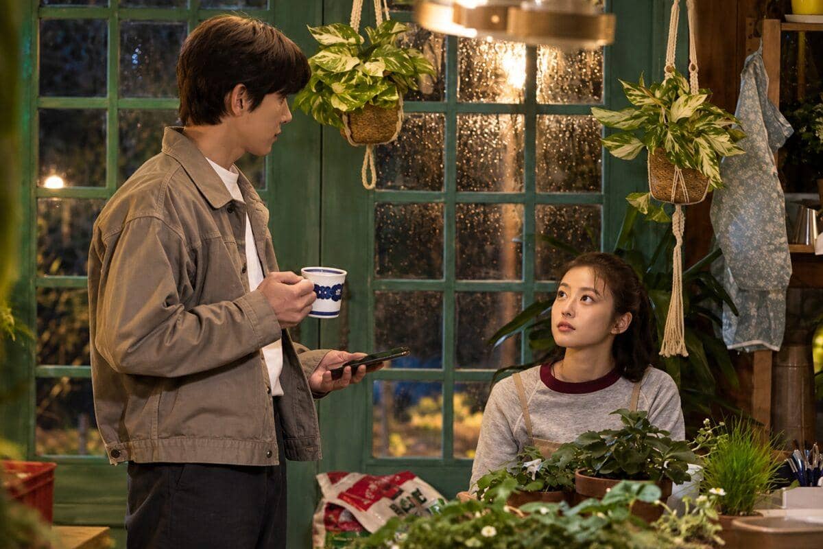 Still cut drama Merry Berry Love dari Disney+ sebagai materi visual resmi untuk kebutuhan publikasi.