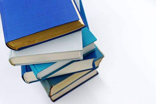 5 Trik Memperbaiki Sampul Buku Rusak, Bisa Pakai Alat di Rumah