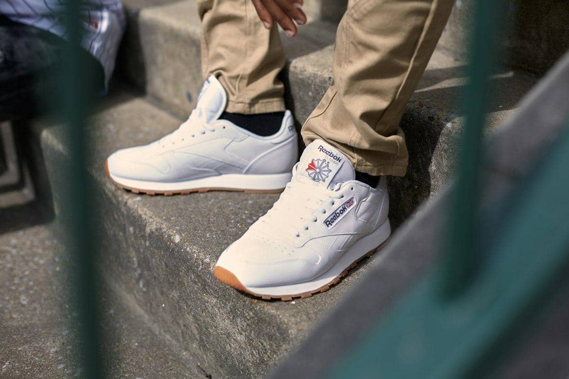 ilustrasi sepatu Reebok