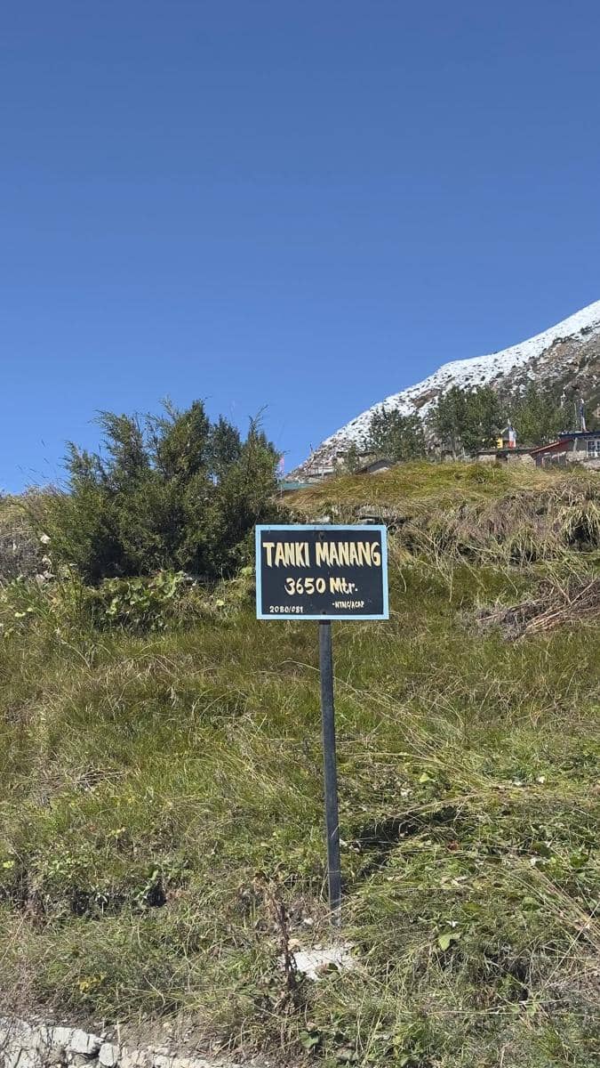 Bella Graceva melakukan pendakian di Annapurna Circuit Trek