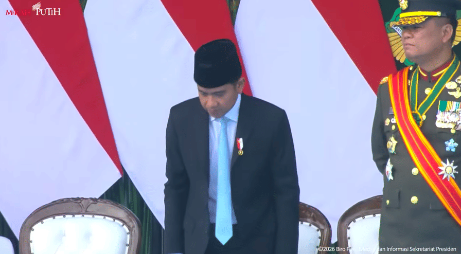 Wakil Presiden (Wapres) Gibran Rakabuming hadir dalam Upacara Peringatan HUT ke-81 TNI. (Youtube/Sekretarian Kabinet)