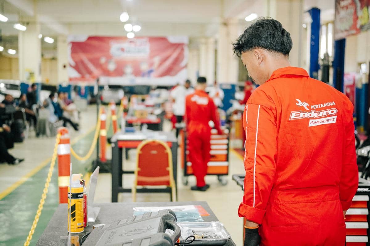 Seorang peserta bersiap menjalani rangkaian pengujian dalam Enduro Skill Contest 2026 yang didokumentasikan Pertamina.