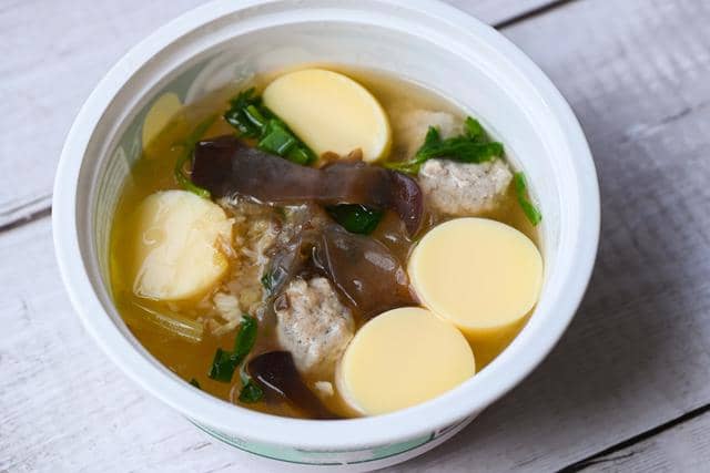 8 Makanan Berkuah dari Egg Tofu, Bikin Perut Nyaman