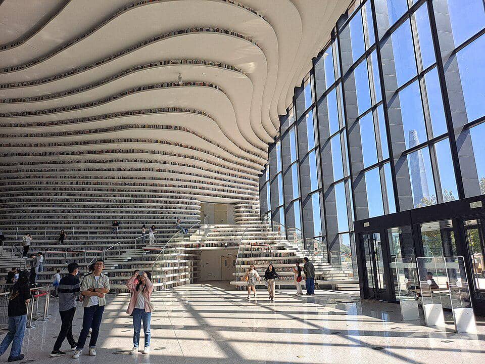 Tianjin Binhai Library di Tianjin, Tiongkok.