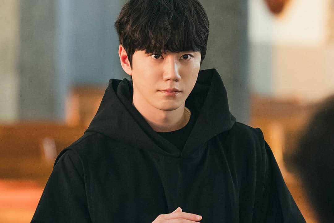 still cuts drama Four Hands, Two Sonatas