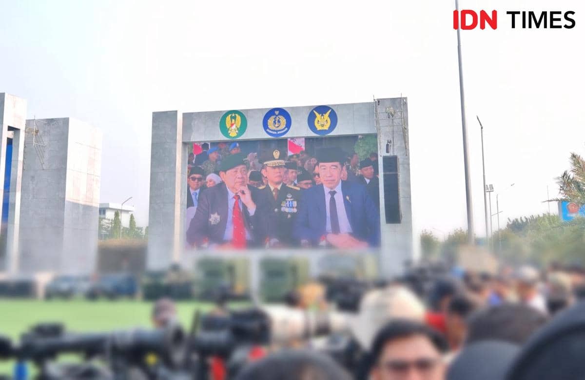SBY Pakai Baret Hijau, Jokowi Berpeci saat Hadiri HUT ke-81 TNI