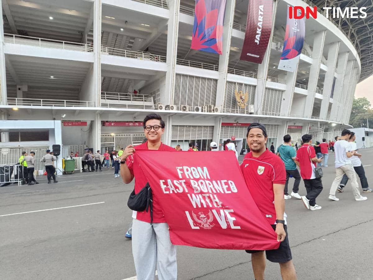 Kelakar Fans dari Balikpapan: Nonton Timnas Demi Hindari Asap Karhutla