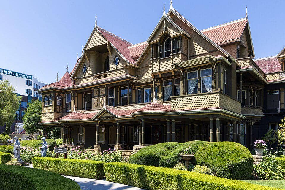 5 Fakta Winchester Mystery House, Rumah yang Dibangun Puluhan Tahun