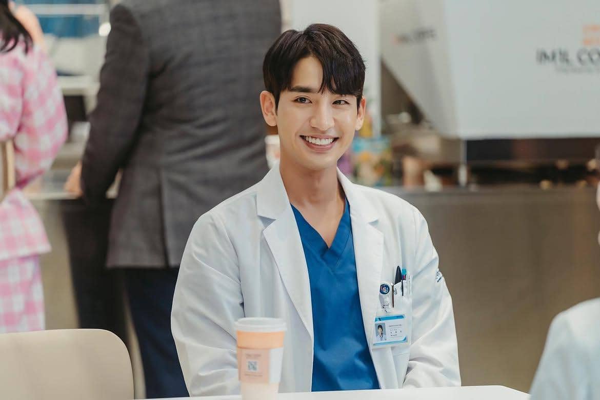 Song Ji Ho di drama Doctor Cha
