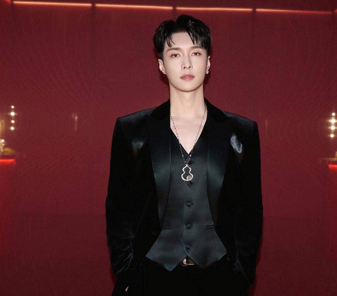 Potret Lay EXO