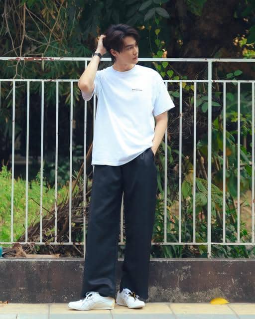 OOTD Sneakers Canvas ala Dew Jirawat